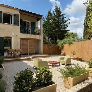 Bel Avec Terrasse Et Beau Jardin Classé 1 étoile , La Ciotat France